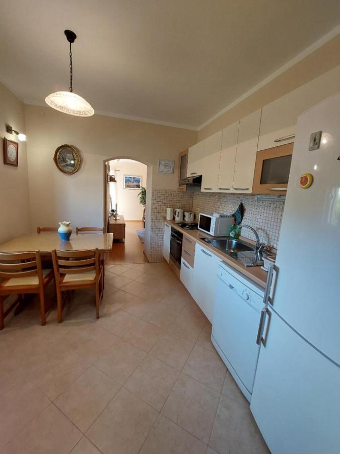 Apartments Maris Vranjic Екстер'єр фото