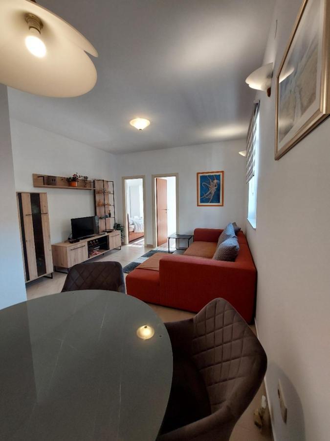 Apartments Maris Vranjic Екстер'єр фото